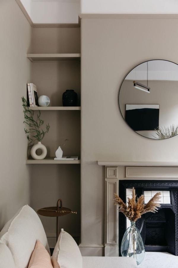The Curator'S Apartment - Spacious 2 Bedrooms Bath Bagian luar foto
